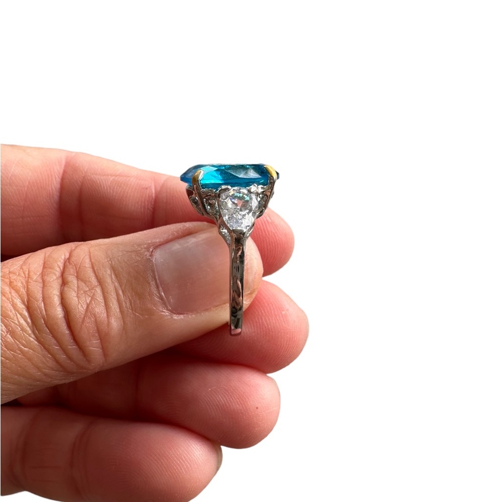 Silver Ring With Large Turquoise Solitaire Stone - image 4
